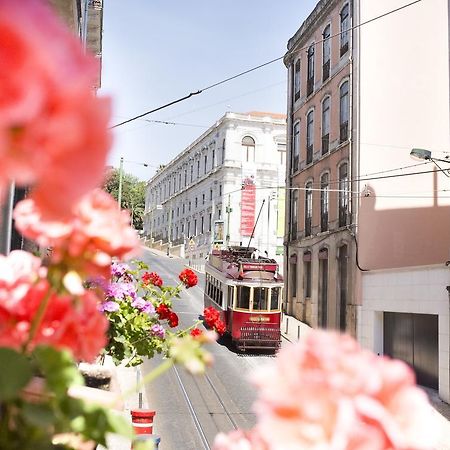 Residencial Valentina Hotel Lisboa Eksteriør billede Lisbon tram