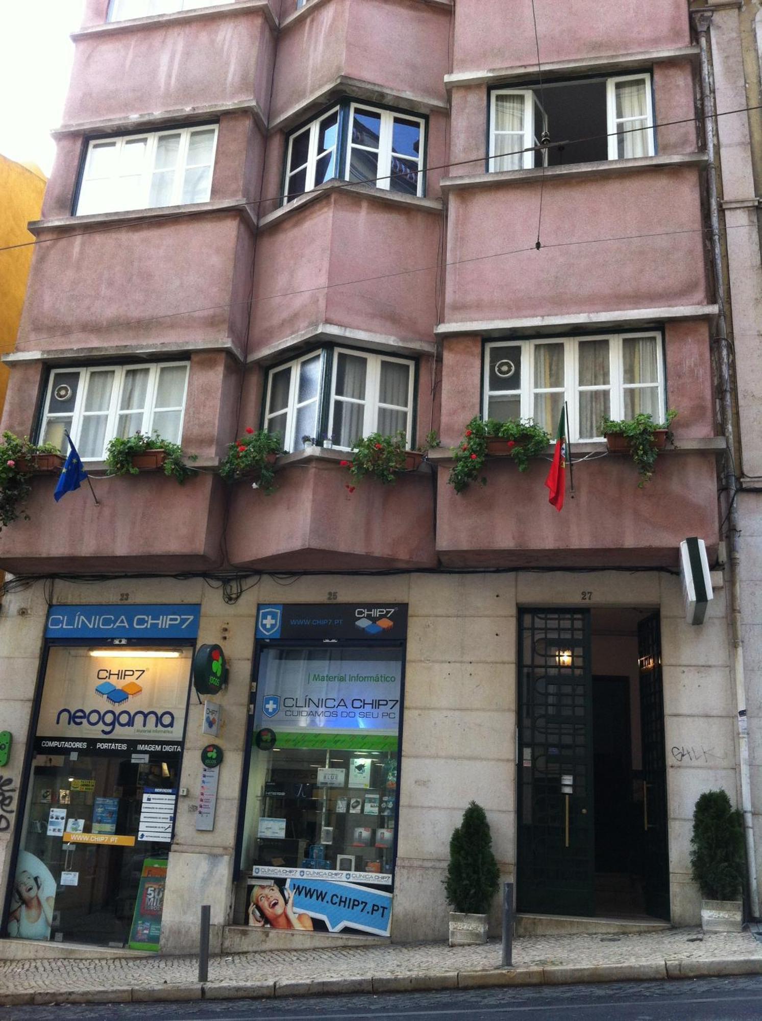 Residencial Valentina Hotel Lisboa Eksteriør billede The headquarters of the party in Madrid
